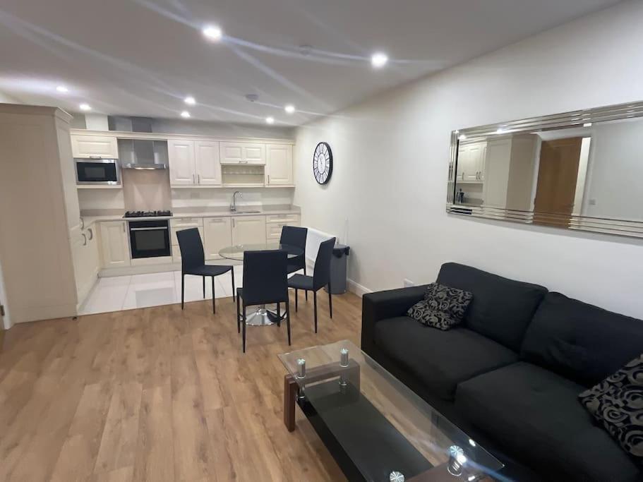 City Beach Gem 5 Adult Spaces Plus Child Дублин Экстерьер фото